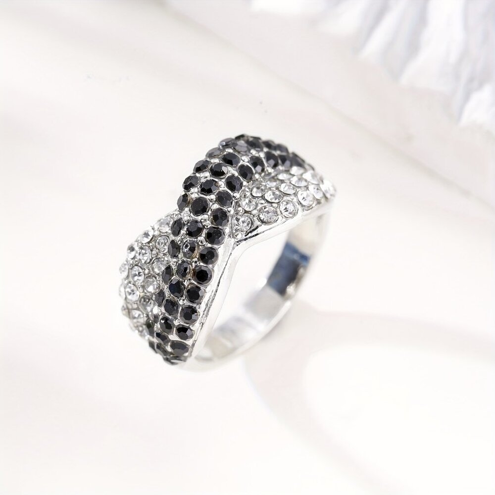 Striking Black and Silver Crossover Ring - Picture 8 of 9